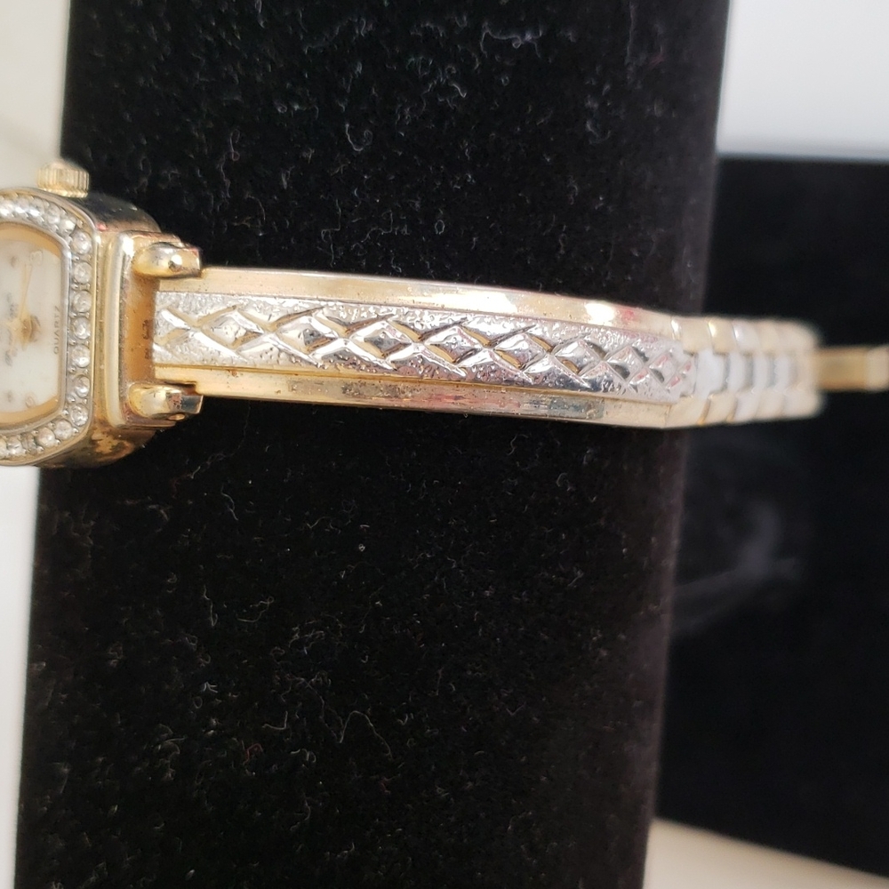 Precision by Gruen Quartz Watch - Picture 2 of 9